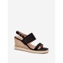 Cothurnes model 215639 Step in style