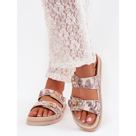 Clacquettes model 215733 Step in style