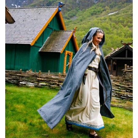 CAPES MÉDIÉVAUX & VIKINGS POUR FEMMES