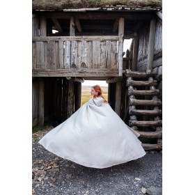CAPES MÉDIÉVAUX & VIKINGS POUR FEMMES