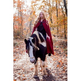 CAPES MÉDIÉVAUX & VIKINGS POUR FEMMES