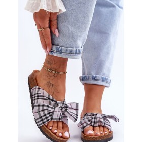 Clacquettes model 182392 Step in style