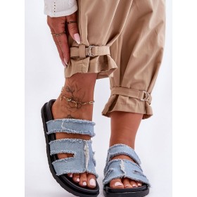 Clacquettes model 183452 Step in style