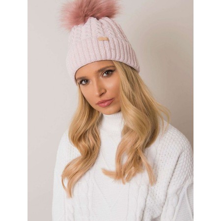 Bonnet model 187441 Rue Paris