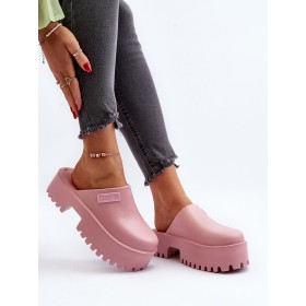 Clacquettes model 194119 Step in style