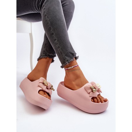 Clacquettes model 194374 Step in style