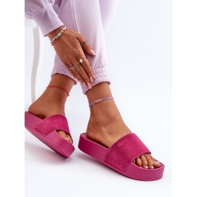 Clacquettes model 195432 Step in style