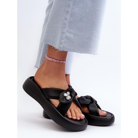 Clacquettes model 196419 Step in style