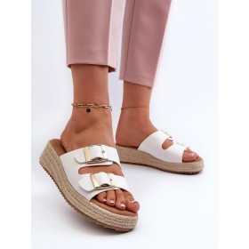 Clacquettes model 197419 Step in style