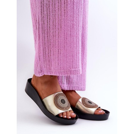 Clacquettes model 198140 Step in style