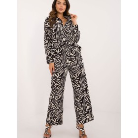 L`ensemble model 200213 Italy Moda