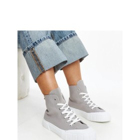 Baskets model 207386 Solea