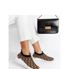 Baskets model 207749 Solea