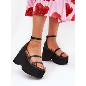 Cothurnes model 209881 Step in style