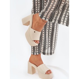 Clacquettes model 209943 Step in style