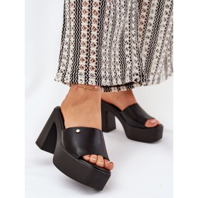 Clacquettes model 209945 Step in style