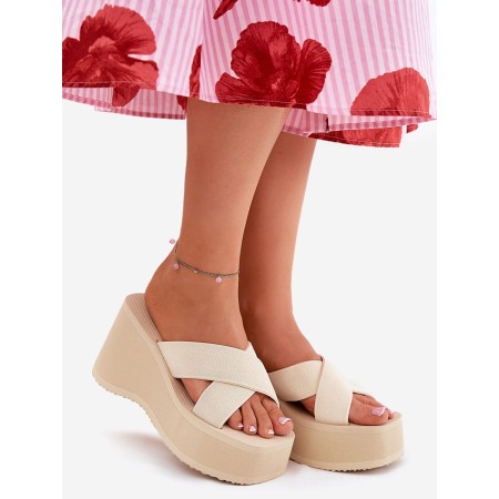 Clacquettes model 210170 Step in style