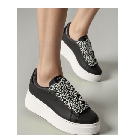 Chaussures de sport model 210227 Inello
