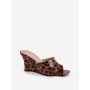 Clacquettes model 210785 Step in style