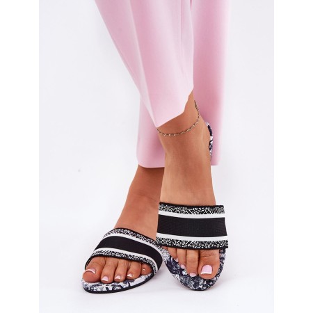 Clacquettes model 211695 Step in style