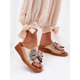 Clacquettes model 211954 Step in style