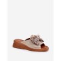 Clacquettes model 211954 Step in style