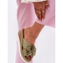 Clacquettes model 212702 Step in style