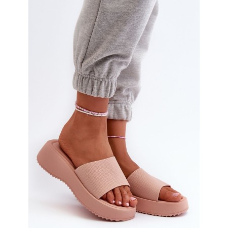 Clacquettes model 198443 Step in style